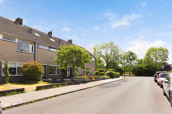 Foto 40 van Thalesstraat 6