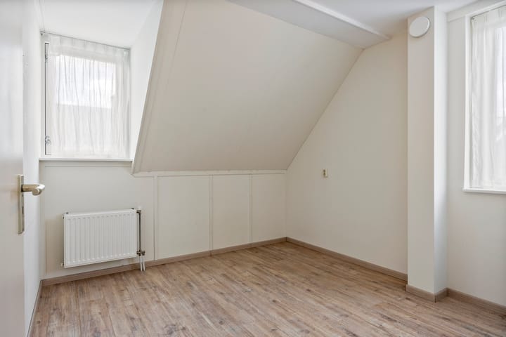 Foto 21 van Den Heymit 14