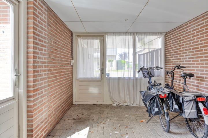 Foto 28 van Den Heymit 14