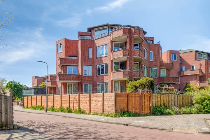 Koopwoningen - huizen te koop in [Funda]