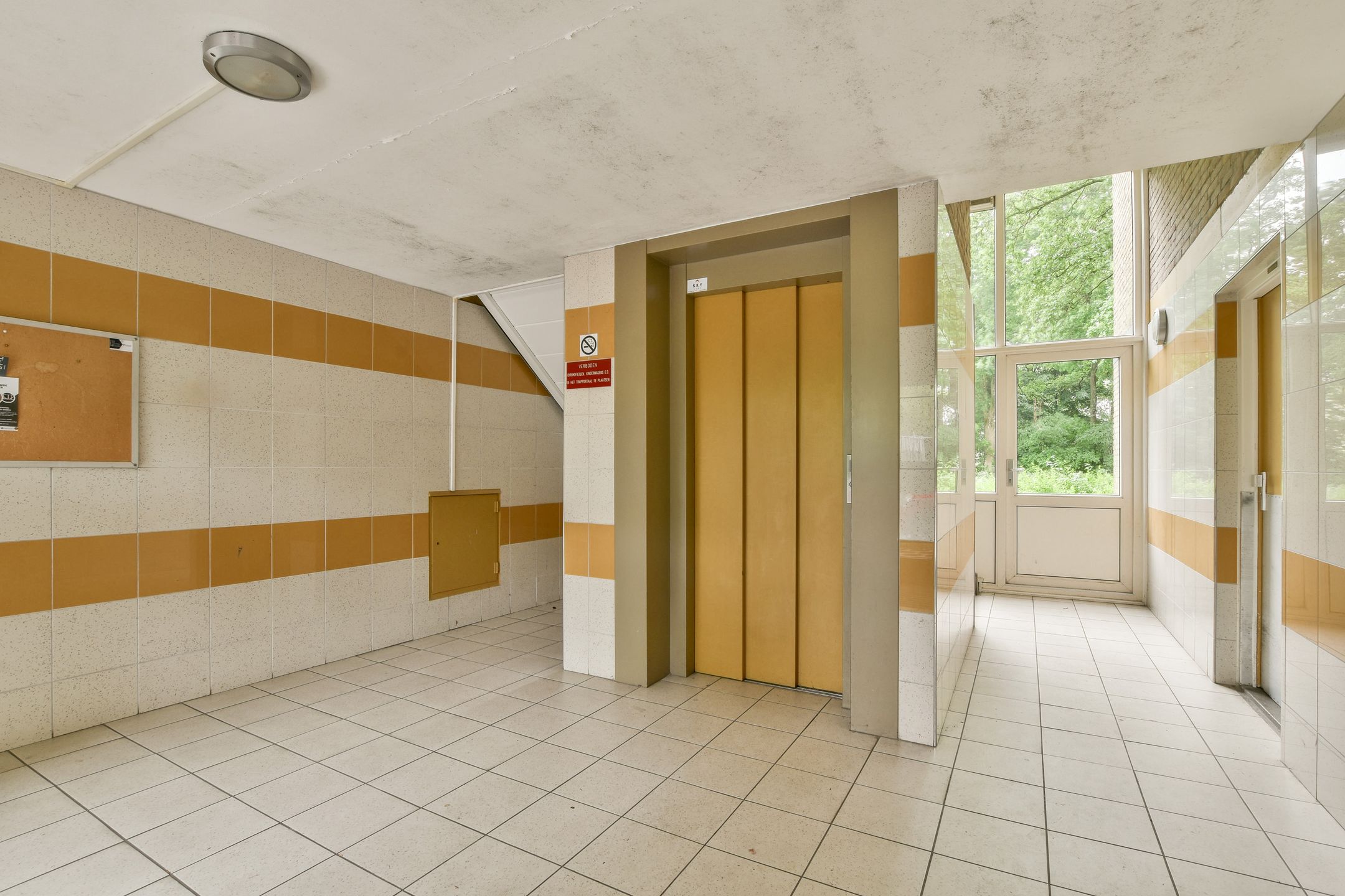 Photo 21 of Spurgeonlaan 146