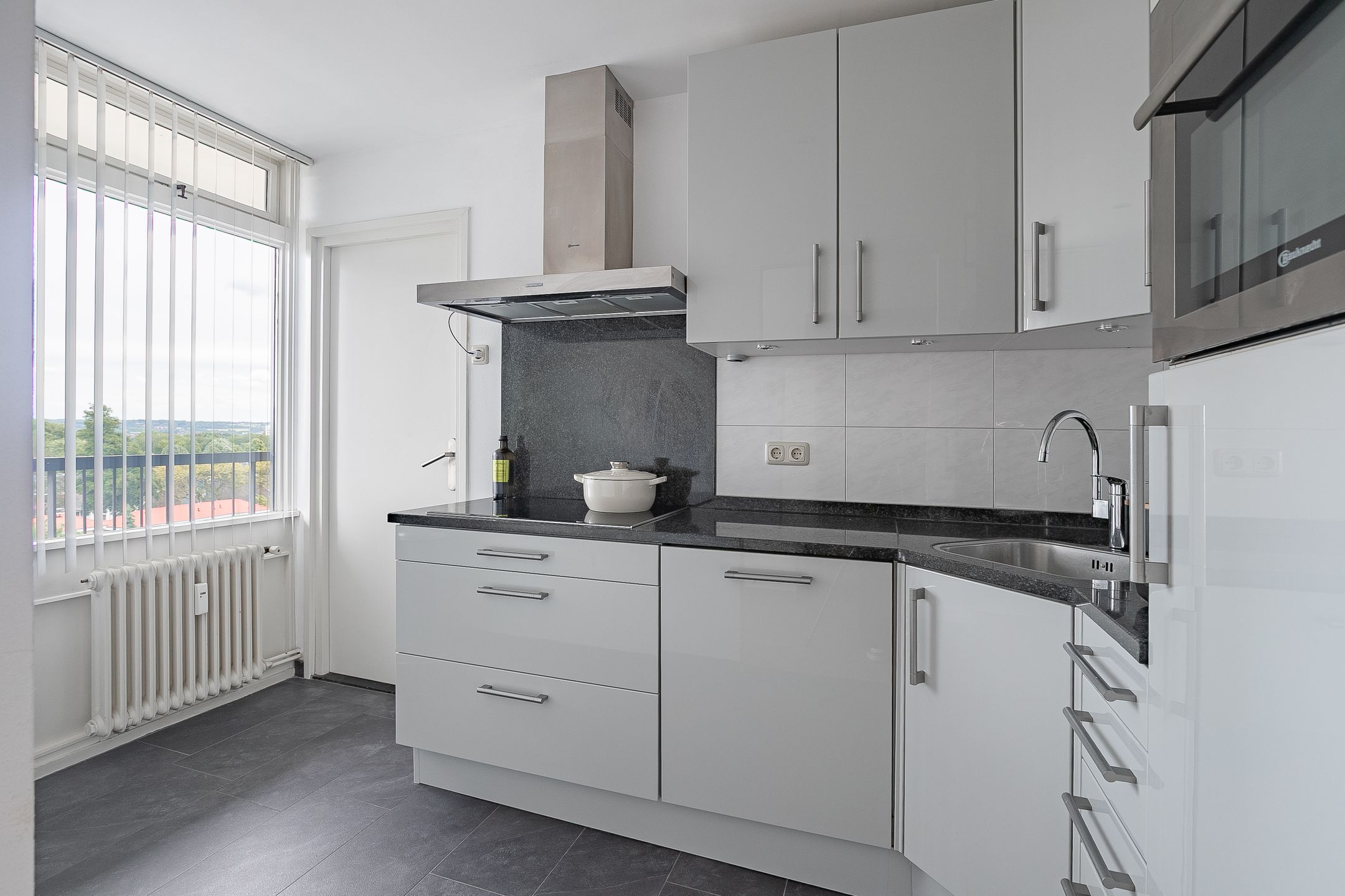 Foto 9 van Sint Annadal 13-G