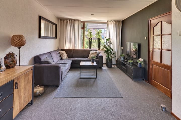 Foto 2 van Van Schendelstraat 21