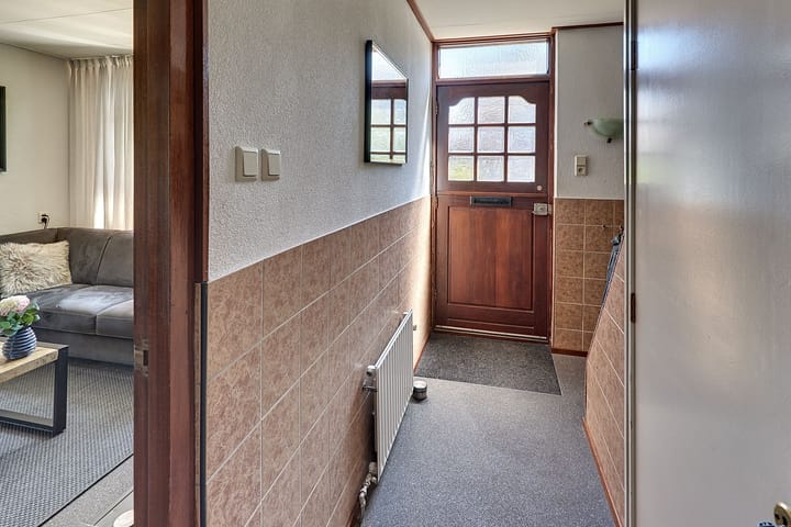 Foto 11 van Van Schendelstraat 21