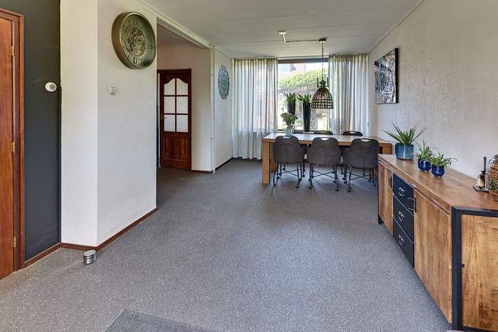 Foto 18 van Van Schendelstraat 21