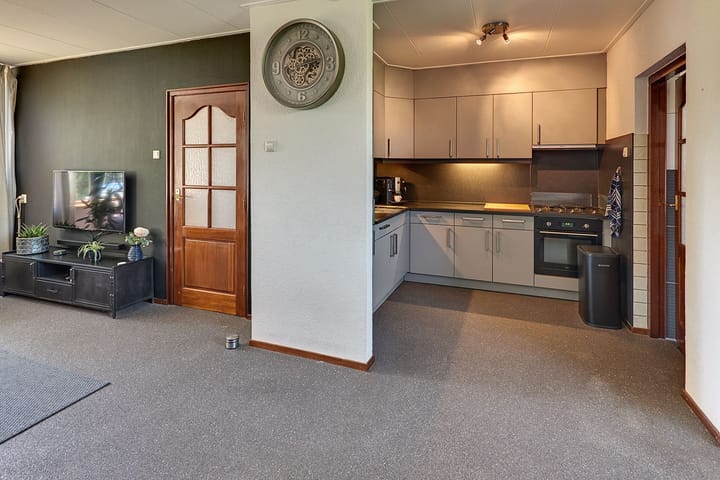 Foto 19 van Van Schendelstraat 21