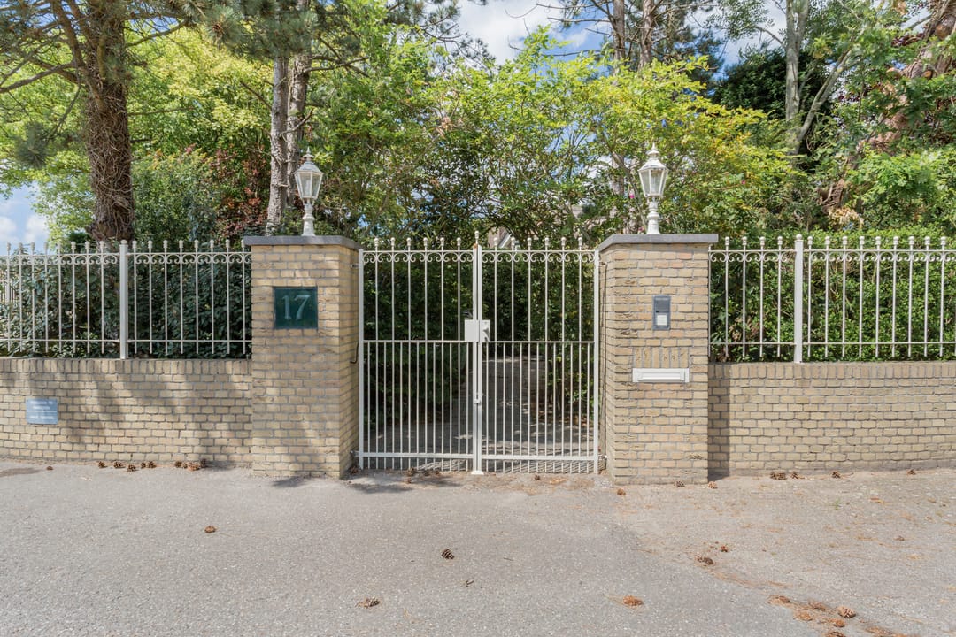 Photo 8 of Kloosterweg 17