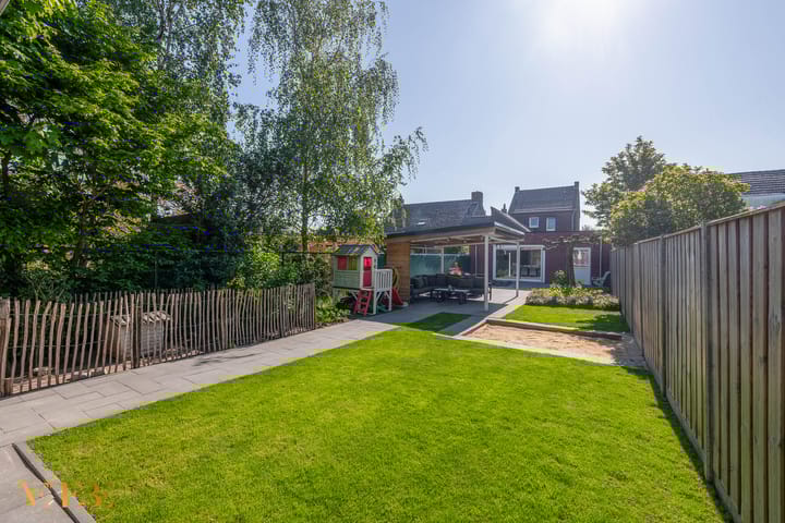 Foto 25 van Sint Theresiastraat 2-A