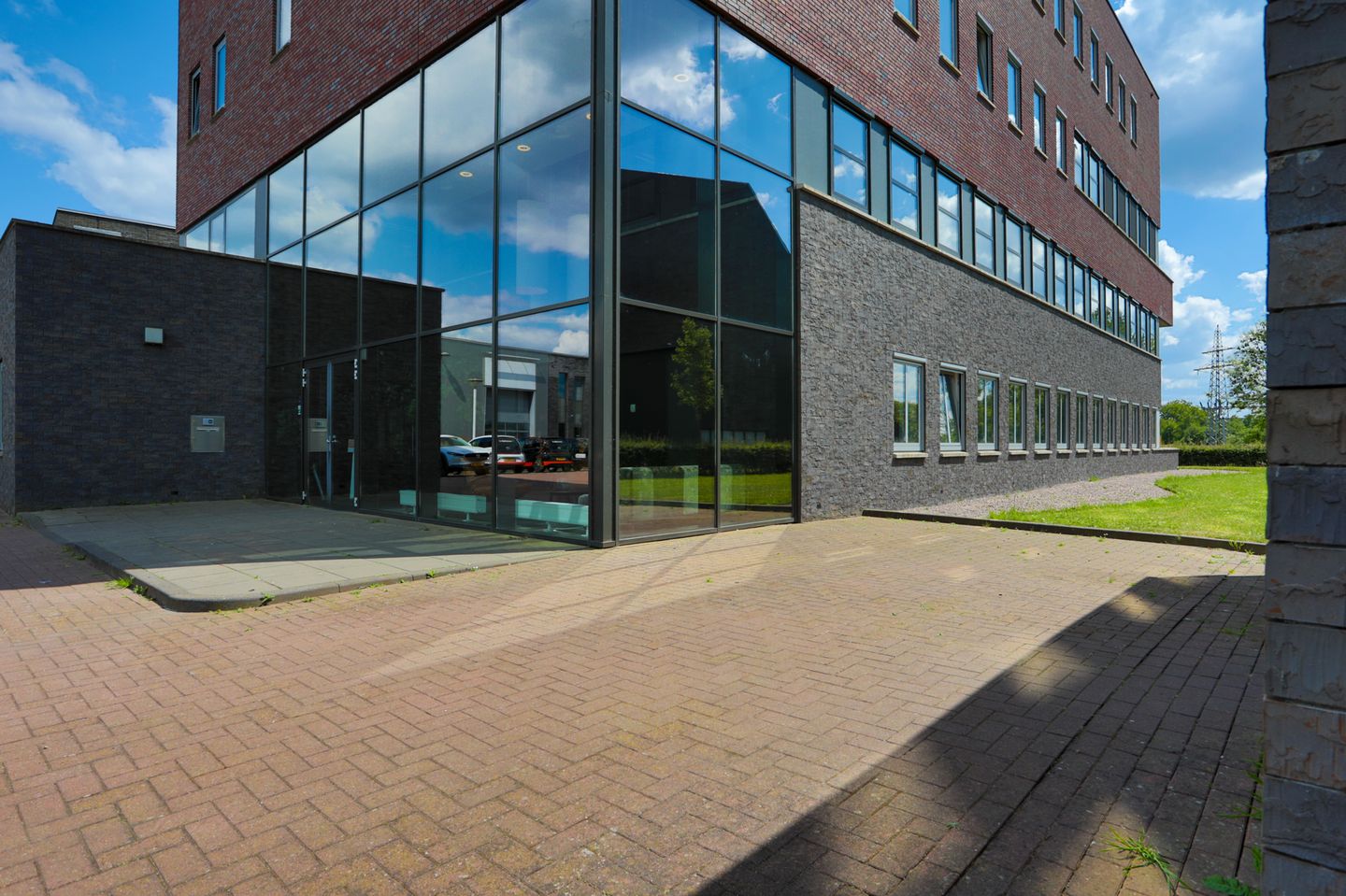 Bekijk foto 4 van Jan Tinbergenstraat 110