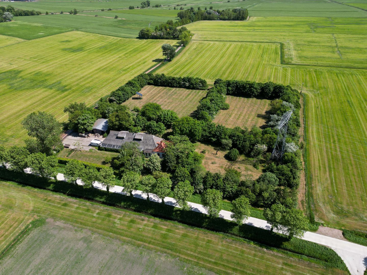 Luddeweersterweg 1 main image
