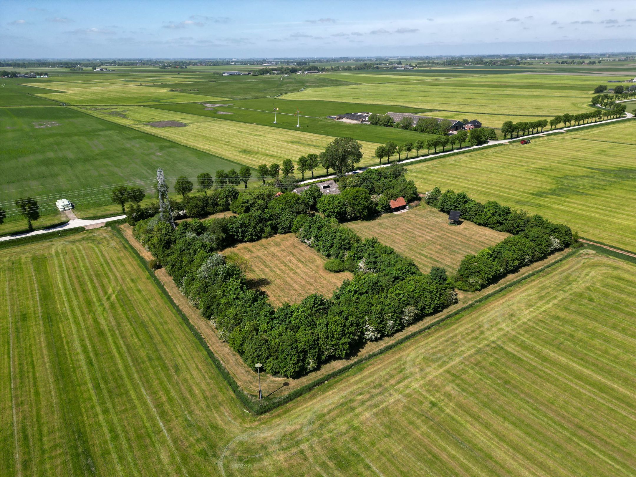 Foto 9 van Luddeweersterweg 1