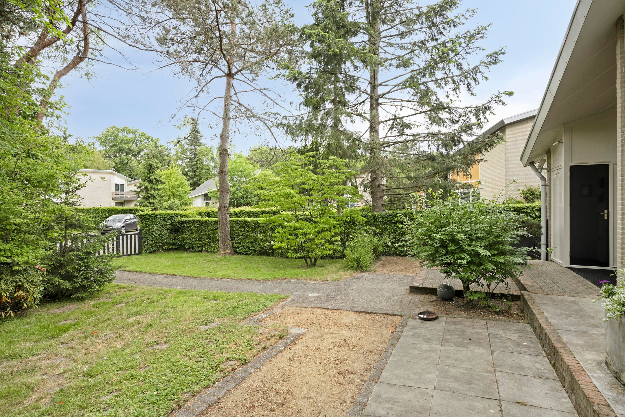 Photo 9 of Scheibaan 17-17