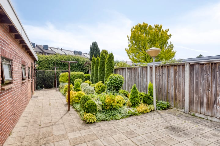 Foto 23 van Leliestraat 46