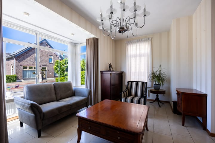 Photo 11 of Grotestraat 32-A