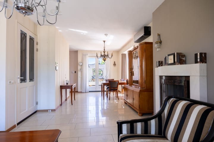 Photo 12 of Grotestraat 32-A