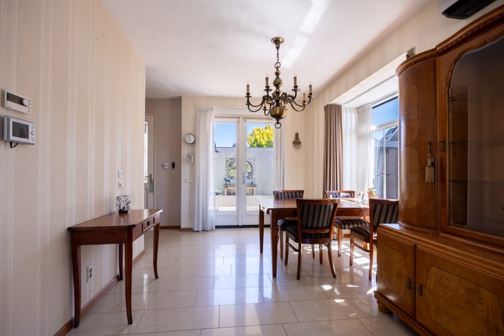 Photo 14 of Grotestraat 32-A