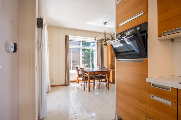 Photo 19 of Grotestraat 32-A