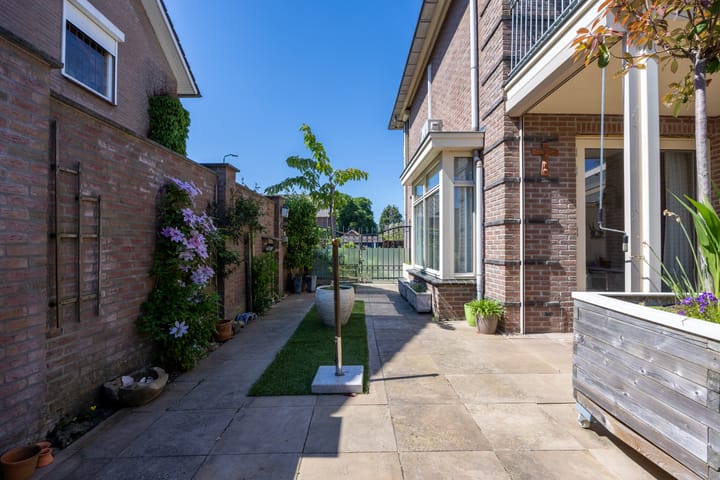 Photo 26 of Grotestraat 32-A