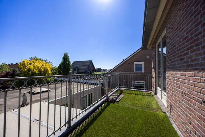 Photo 36 of Grotestraat 32-A