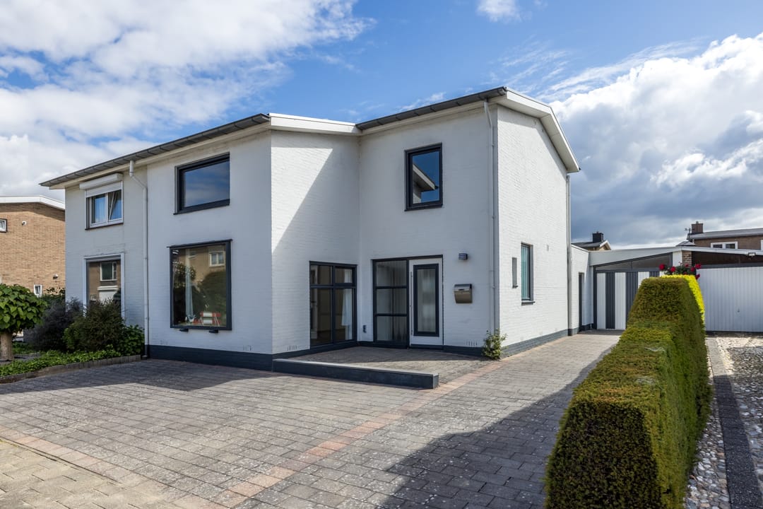 Foto 1 van Caldenbornstraat 9