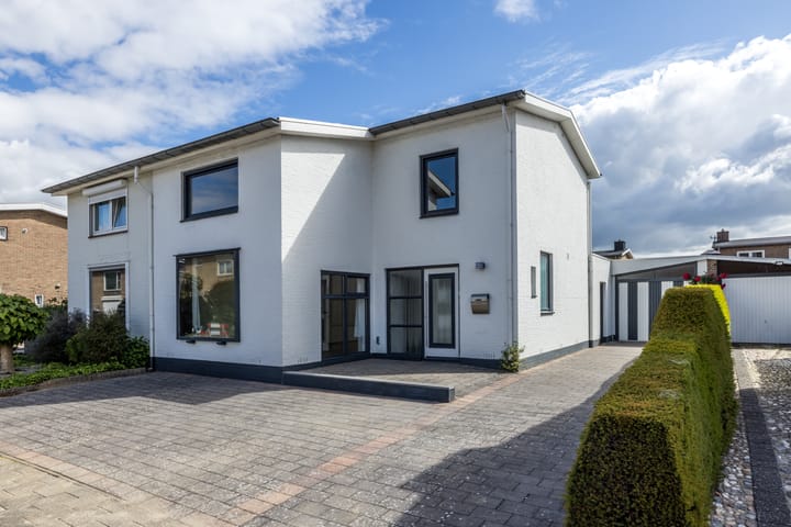 Foto 1 van Caldenbornstraat 9