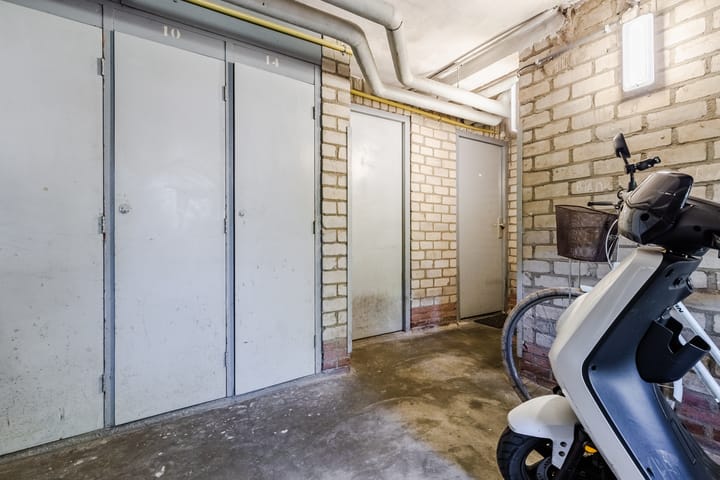 Photo 42 of Kaarderstraat 10