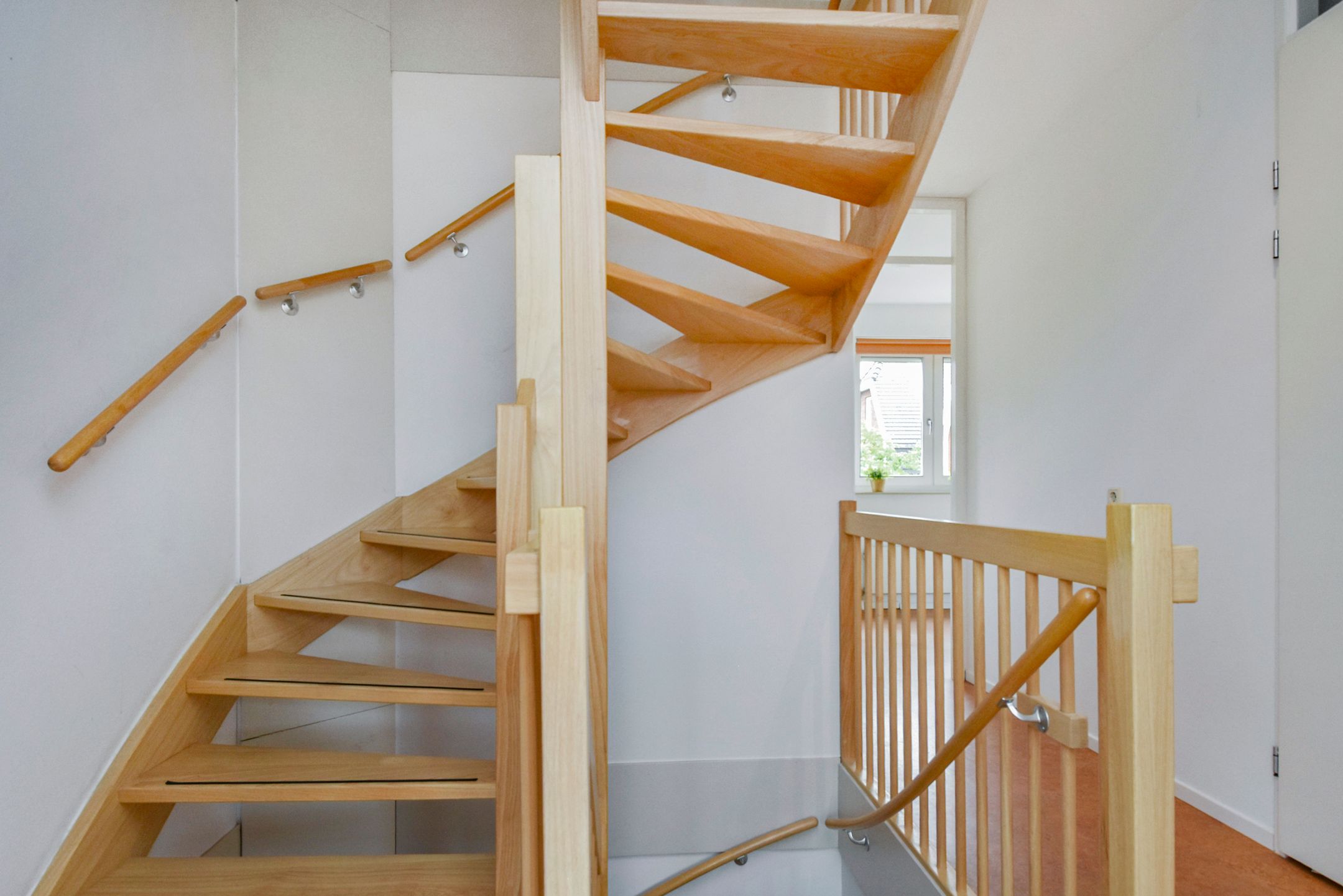 Foto 27 van Schiphollaan 17