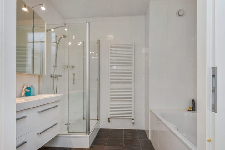 Foto 33 van Schiphollaan 17