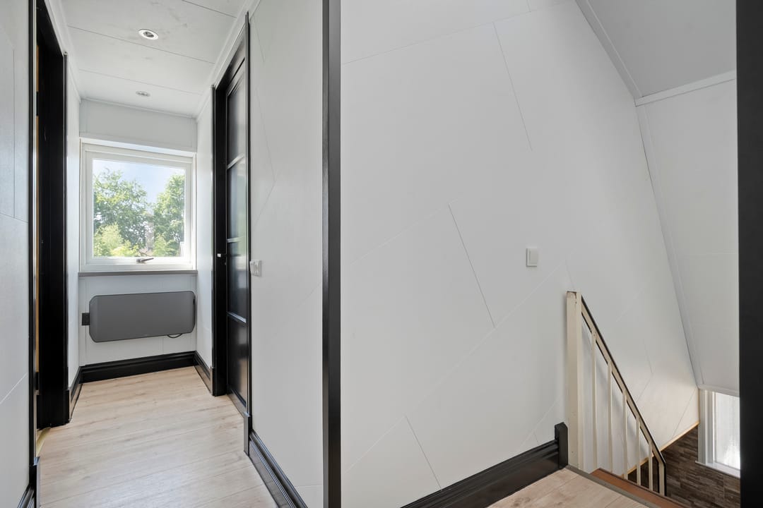 Photo 31 of Hoofdstraat 150