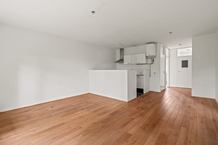 Photo 12 of Aert van Neslaan 243