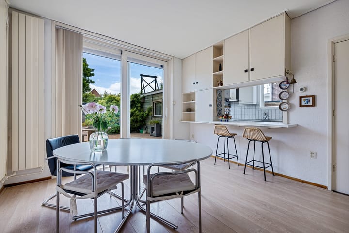 Foto 13 van Parallelweg 12