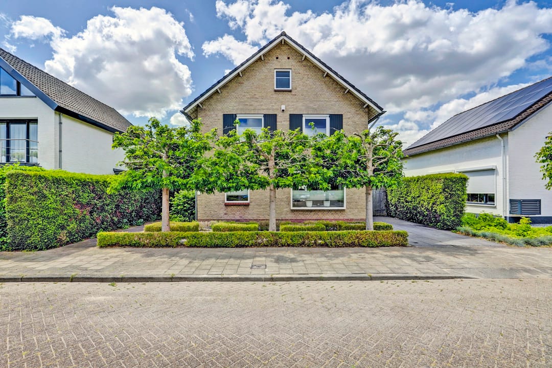 Photo 1 of Brahmsstraat 4