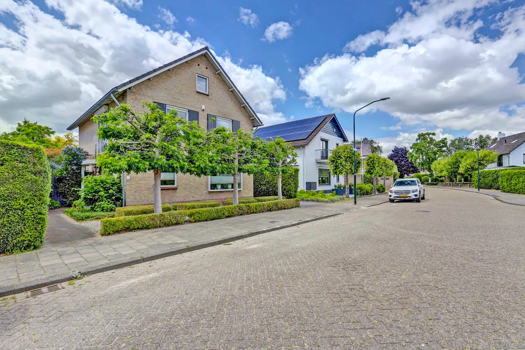 Photo 43 of Brahmsstraat 4