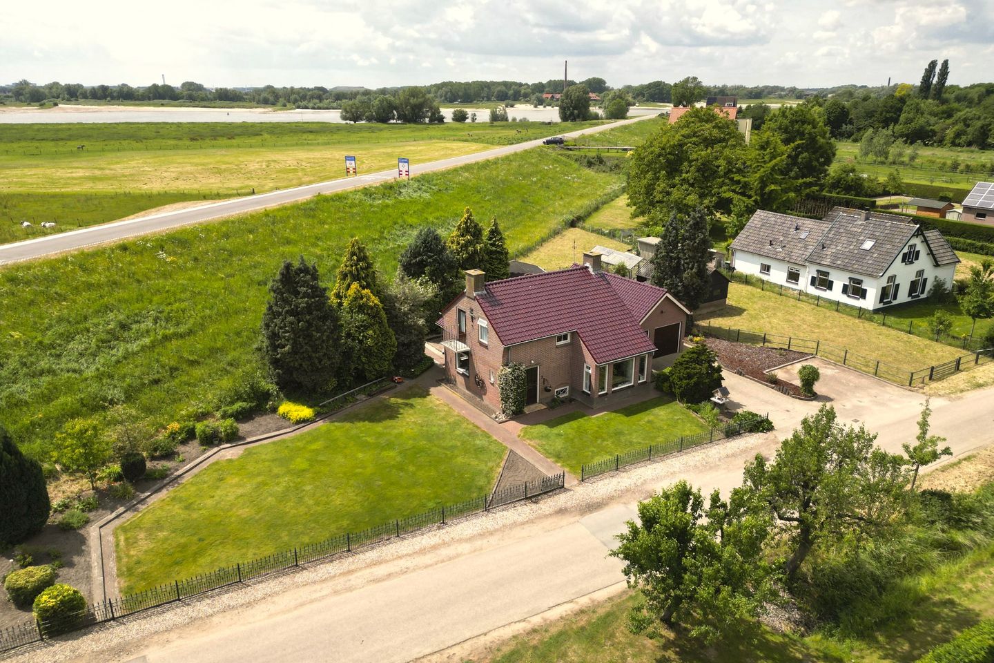 Foto 1 van Dijkstraat 2