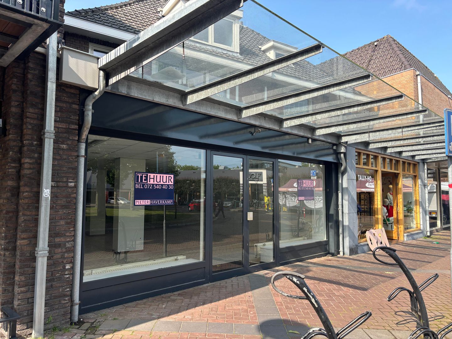 Bekijk foto 2 van Raadhuisweg 12