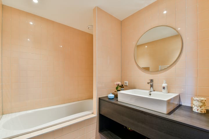 Photo 20 of Kazernestraat 10-C