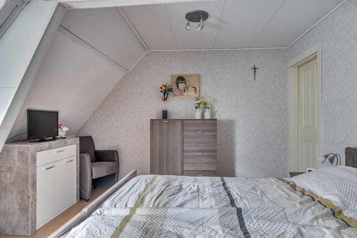 Foto 23 van van Laerstraat 28