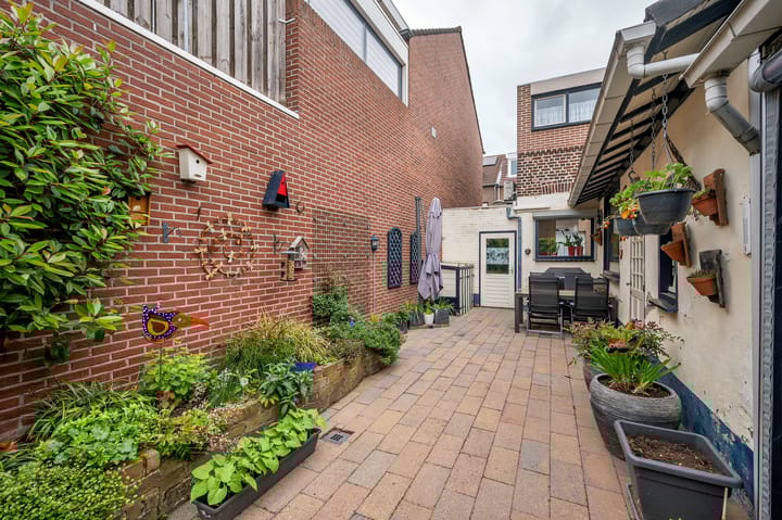 Foto 33 van van Laerstraat 28