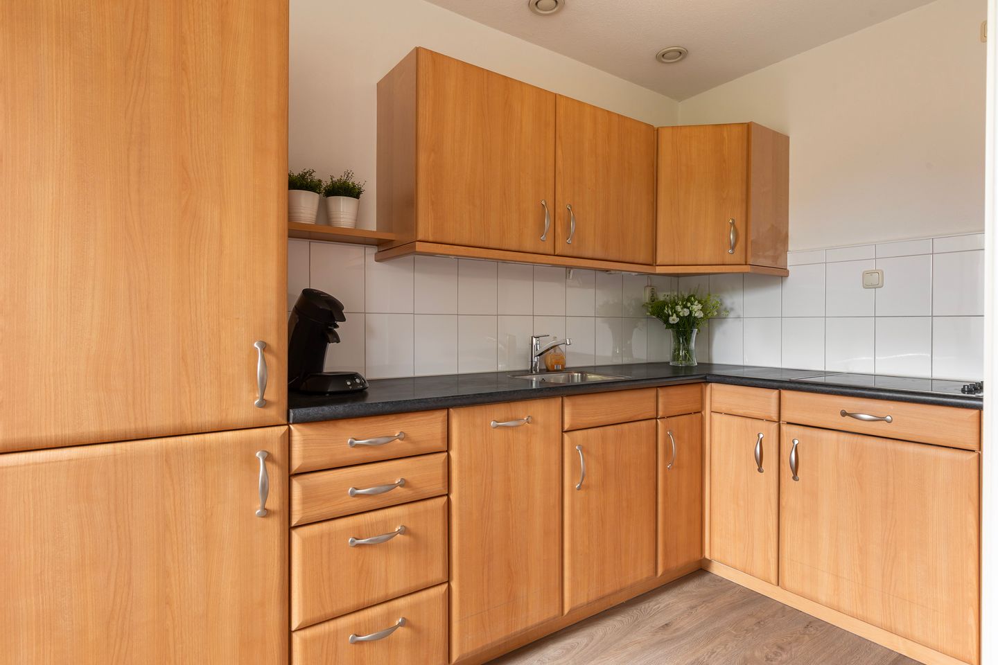 Foto 4 van Loolaan 8-H