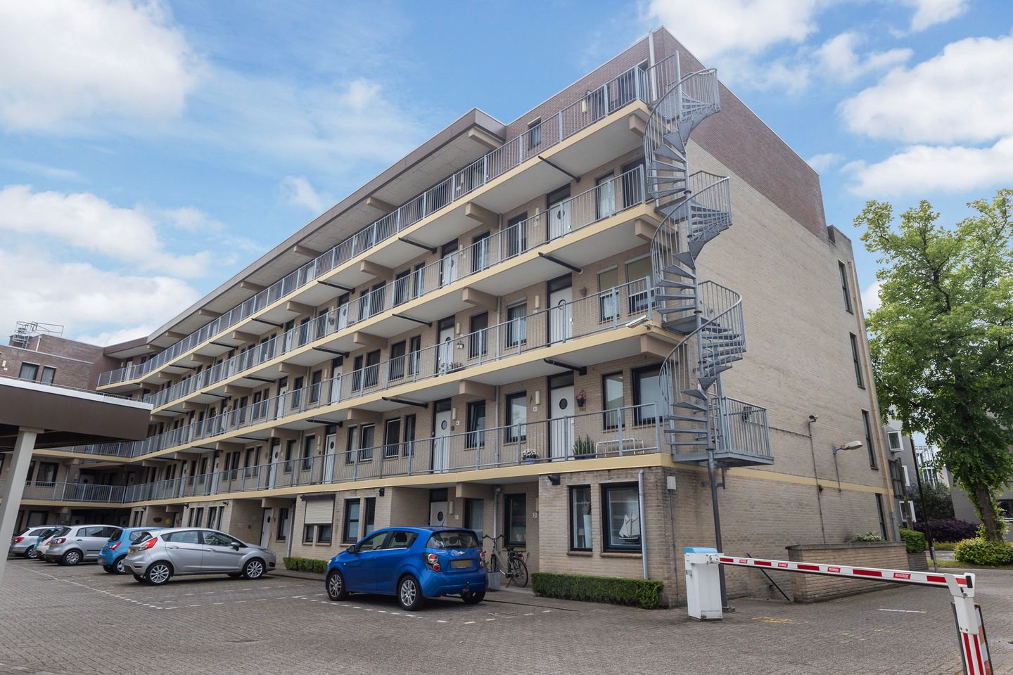 Foto 29 van Loolaan 8-H