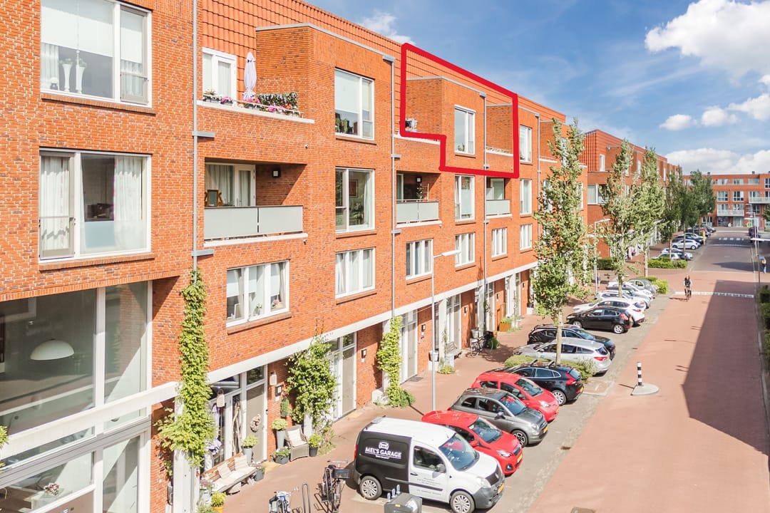 Photo 1 of Hooftstraat 137