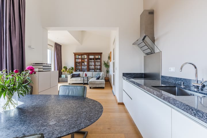 Photo 16 of Hooftstraat 137