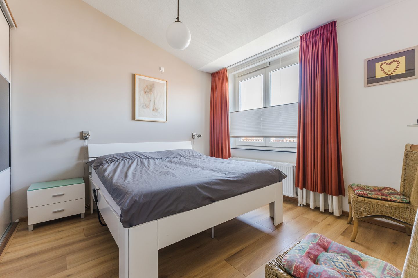 Photo 20 of Hooftstraat 137