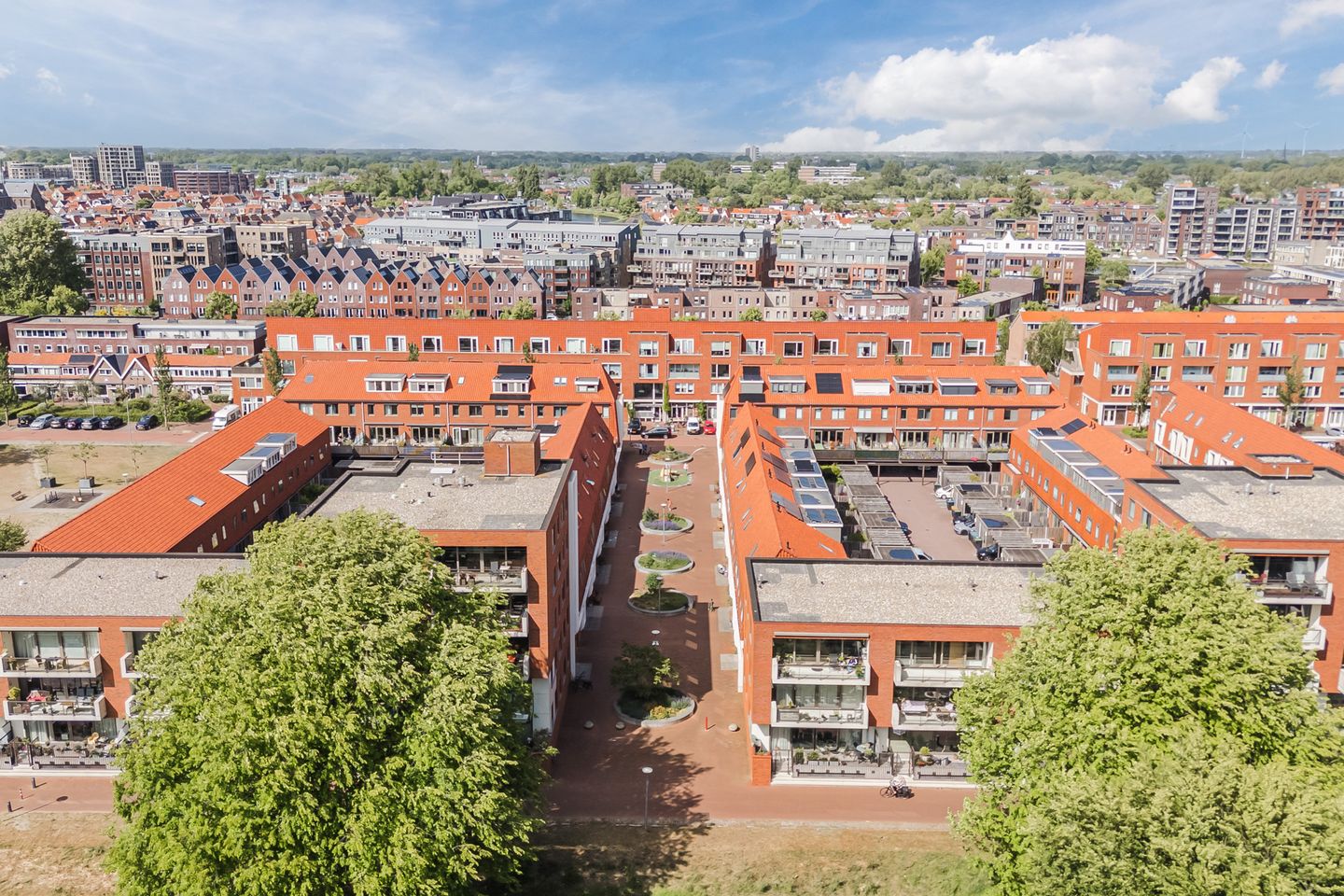 Photo 35 of Hooftstraat 137