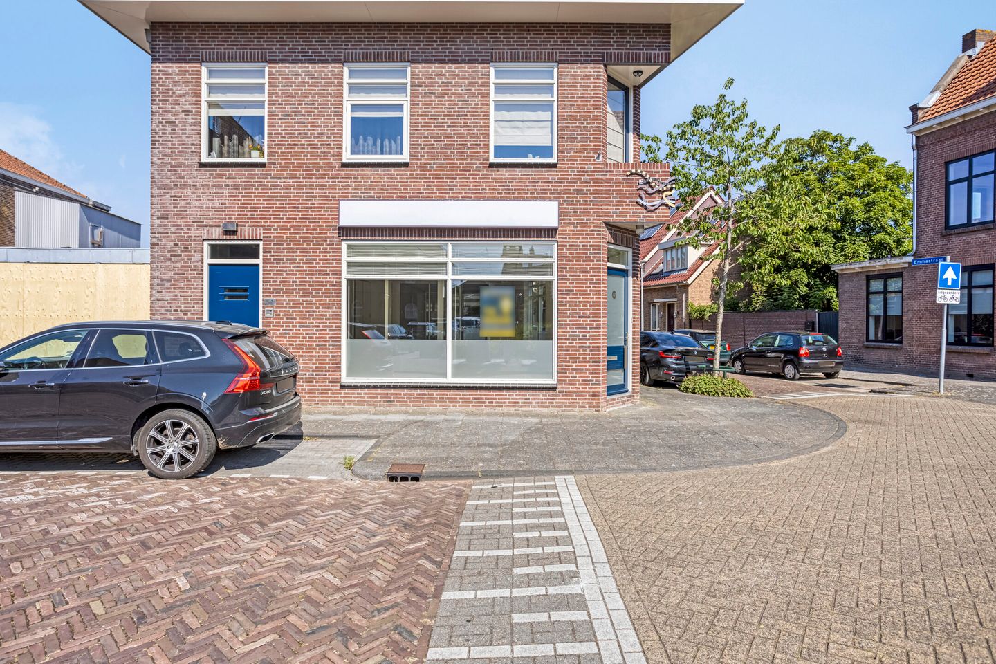 Bekijk foto 2 van Dr. Langeveldplein 22