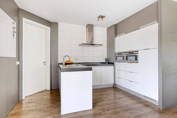 Photo 10 of Aurelia 74