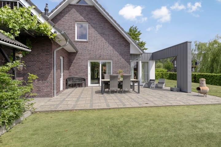 Photo 31 of Aurelia 74