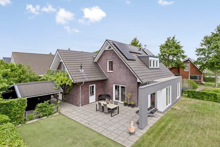 Photo 39 of Aurelia 74