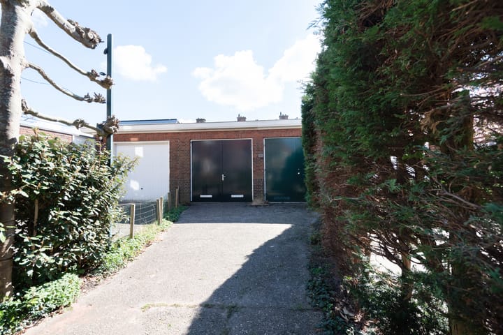 Foto 50 van Waalsdorperweg 145