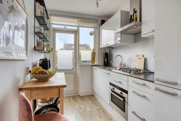 Foto 12 van Marnixstraat 135